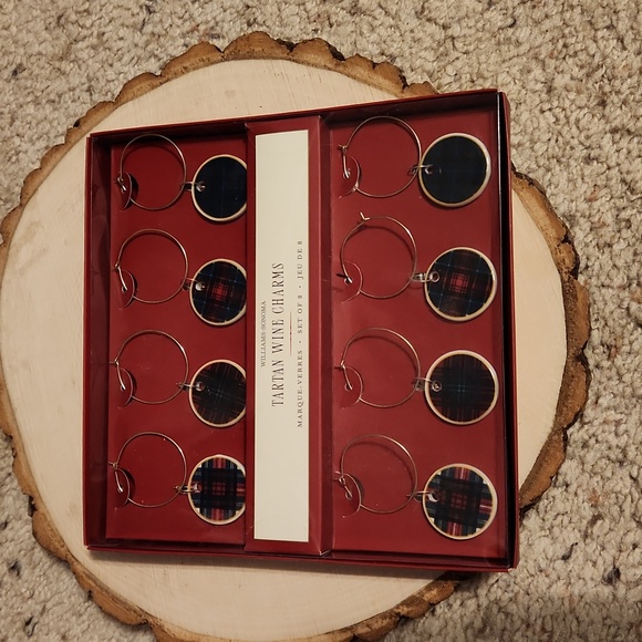 Williams Sonoma Tartan Wine Charms Plaid design Set of 8 NEW - Picture 1 of 5